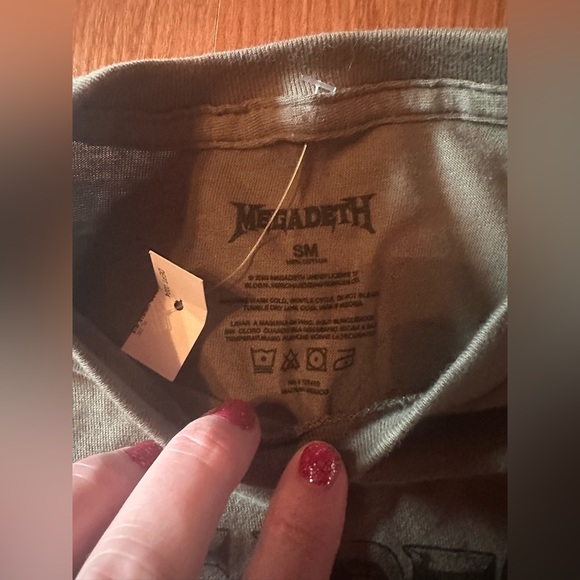 🆕 NWT Megadeth Size Small t-shirt Hot Topic 🆕 - Picture 7 of 7